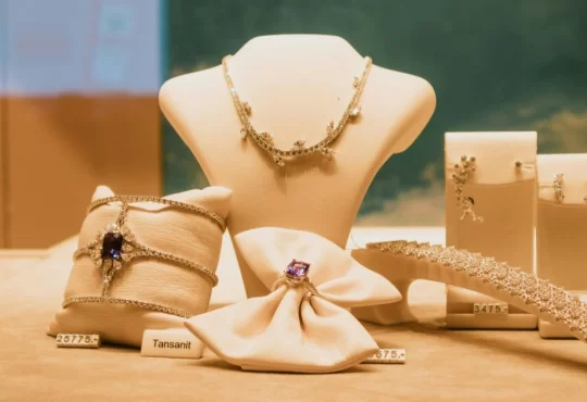 15 Best Jewelry Brands to Transform Your Style Today